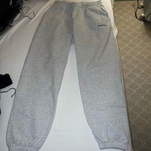 Sporty and rich grey sweatpants